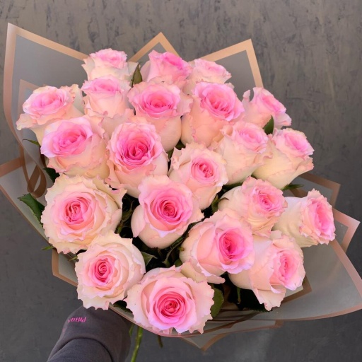 Букет из 21 розовой розы «Мандала». Фото №1