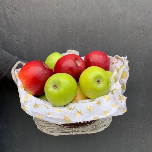 Корзинка - комплимент с яблоками "Яблочное лукошко". Фото №1