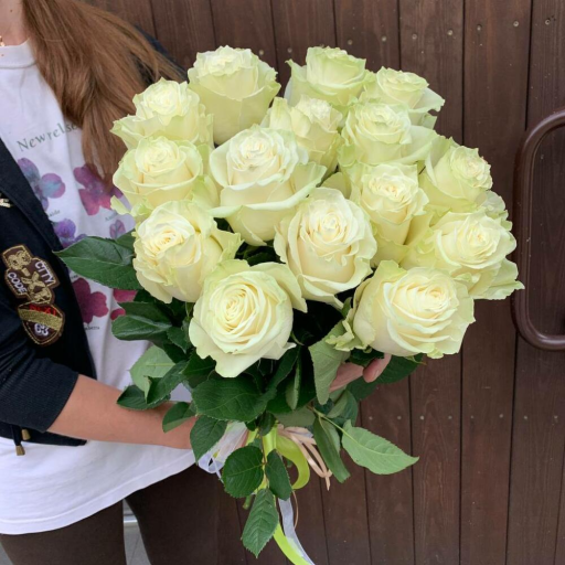 Букет из 15 белых роз "Мондиаль". Фото №1