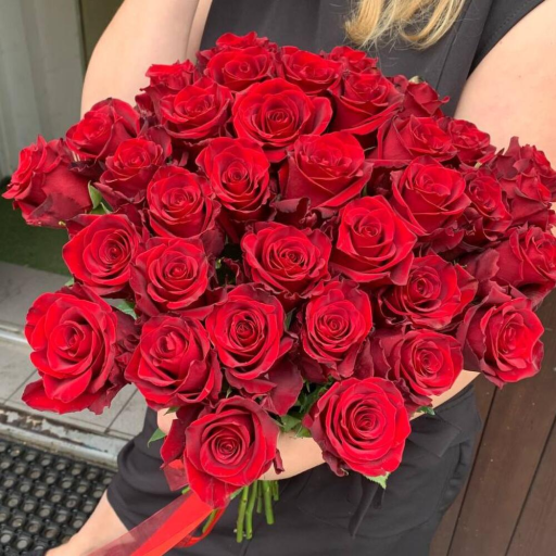 Букет из 25 красных роз "Сандра". Фото №1