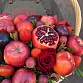 Фруктовая подарочная корзина с гранатами, розами, яблоками, ягодами и корицей "Ред Вельвет". Фото №11