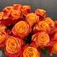 Букет из 21 красно-желтой розы «Силантой». Фото №5
