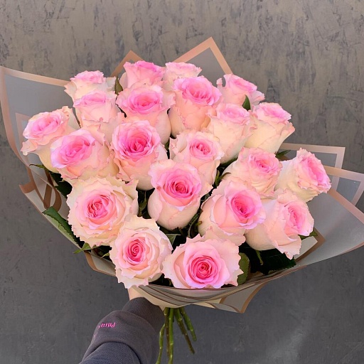 Букет из 21 розовой розы «Мандала». Фото №2