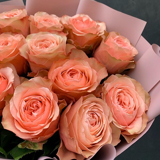 Букет из 11 пионовидных роз "Кахала". Фото №4