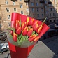 Букет из красно-желтых тюльпанов "Ламбруско". Фото №7