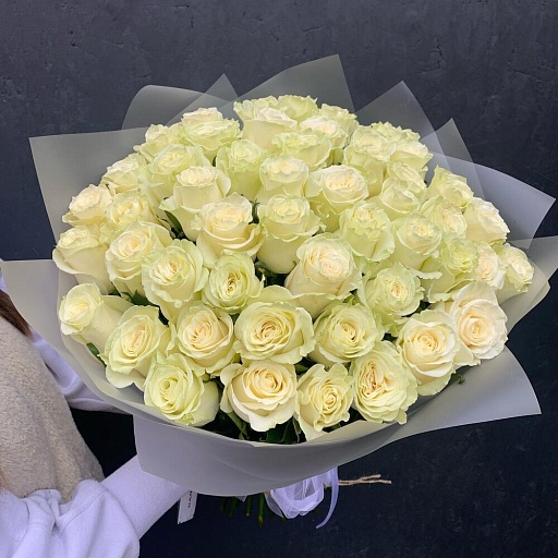 Букет из 51 белой розы "Мондиаль". Фото №5