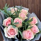 Букет из 9 розовых роз и эвкалипта "Таллер". Фото №5