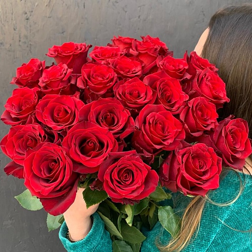 Букет из 25 красных роз "Эксплорер". Фото №5