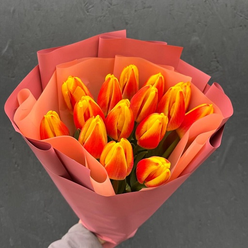 Букет из 15 желто-красных тюльпанов "Смэш". Фото №2