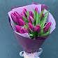 Букет из 15 фиолетовых тюльпанов в стильной упаковке "Сливовица". Фото №6