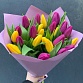 Букет из 25 желтых и фиолетовых тюльпанов "Весенние лучи". Фото №7