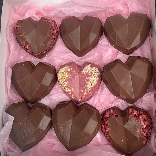 Набор из шоколадных конфет ручной работы "Шоколадная валентинка". Фото №2