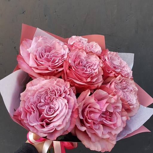 Букет из 7 пионовидных роз "Кантри блю". Фото №4