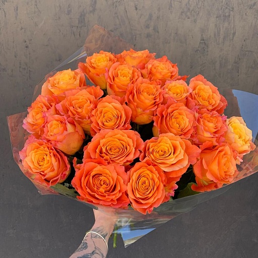 Букет из 21 пионовидной розы «Фри Спирит». Фото №2