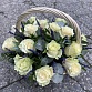 Корзина с белыми розами, эвкалиптом и лавандой "Вернисаж". Фото №2