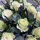 Корзина с белыми розами, эвкалиптом и лавандой "Вернисаж". Фото №7