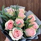 Букет из 9 розовых роз и эвкалипта "Таллер". Фото №6
