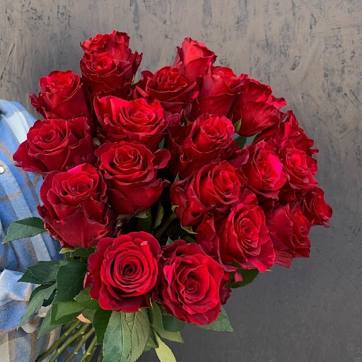 Букет из 21 красной розы «Ред Пантер». Фото №2